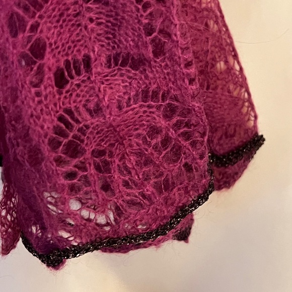 Elegant Burgundy Lace Scarf - Picture 3 of 4